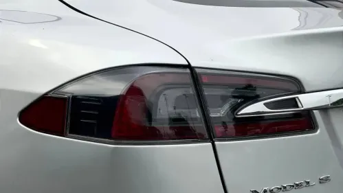 2017 Tesla Model S - Images - 25