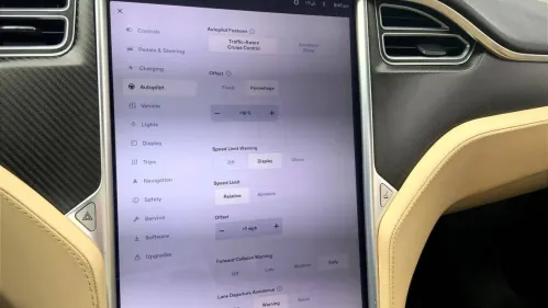 2017 Tesla Model S - Images - 30