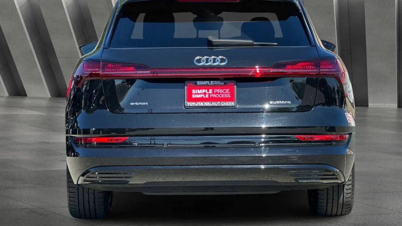 2023 Audi e-tron WA1AAAGE9PB025190