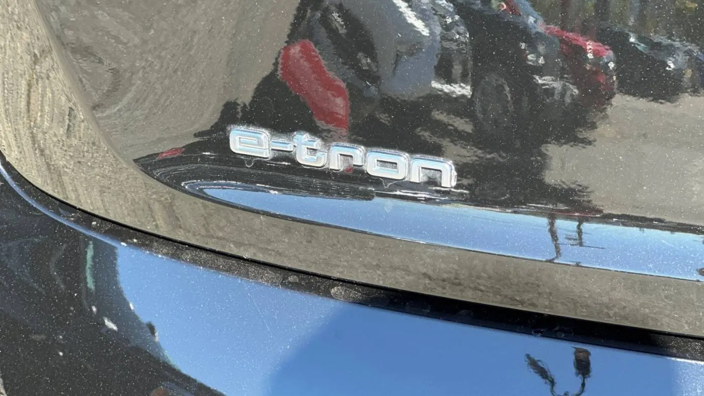 2023 Audi e-tron WA1AAAGE9PB025190