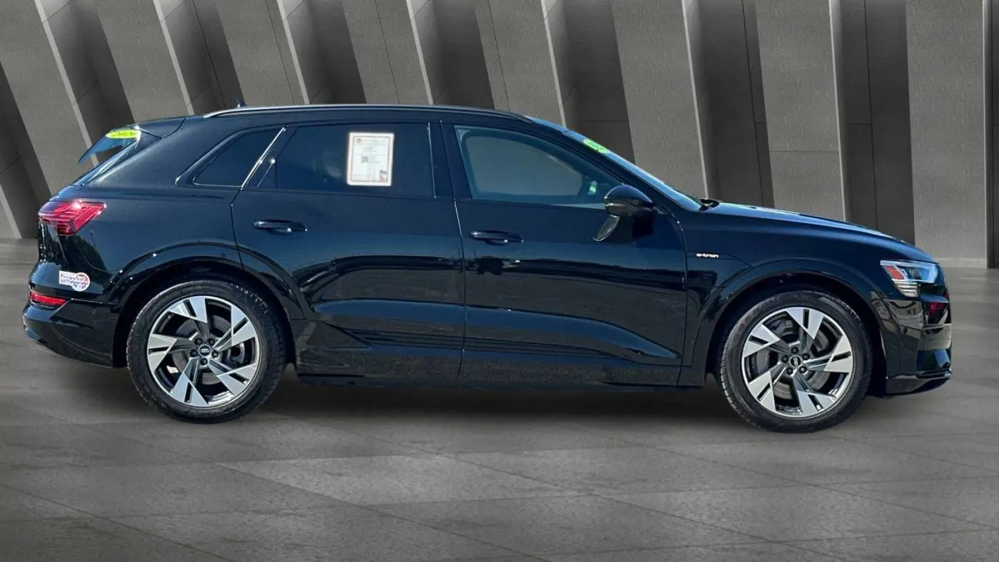 2023 Audi e-tron WA1AAAGE9PB025190