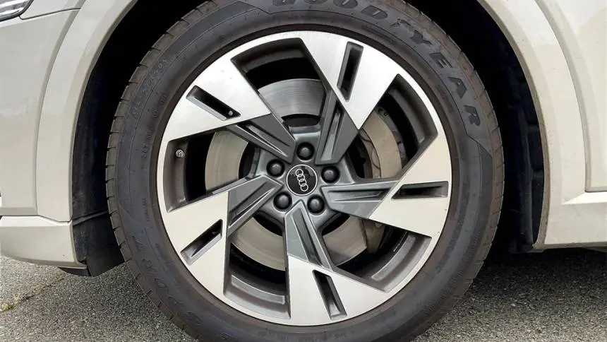2022 Audi e-tron WA1AAAGE4NB023408