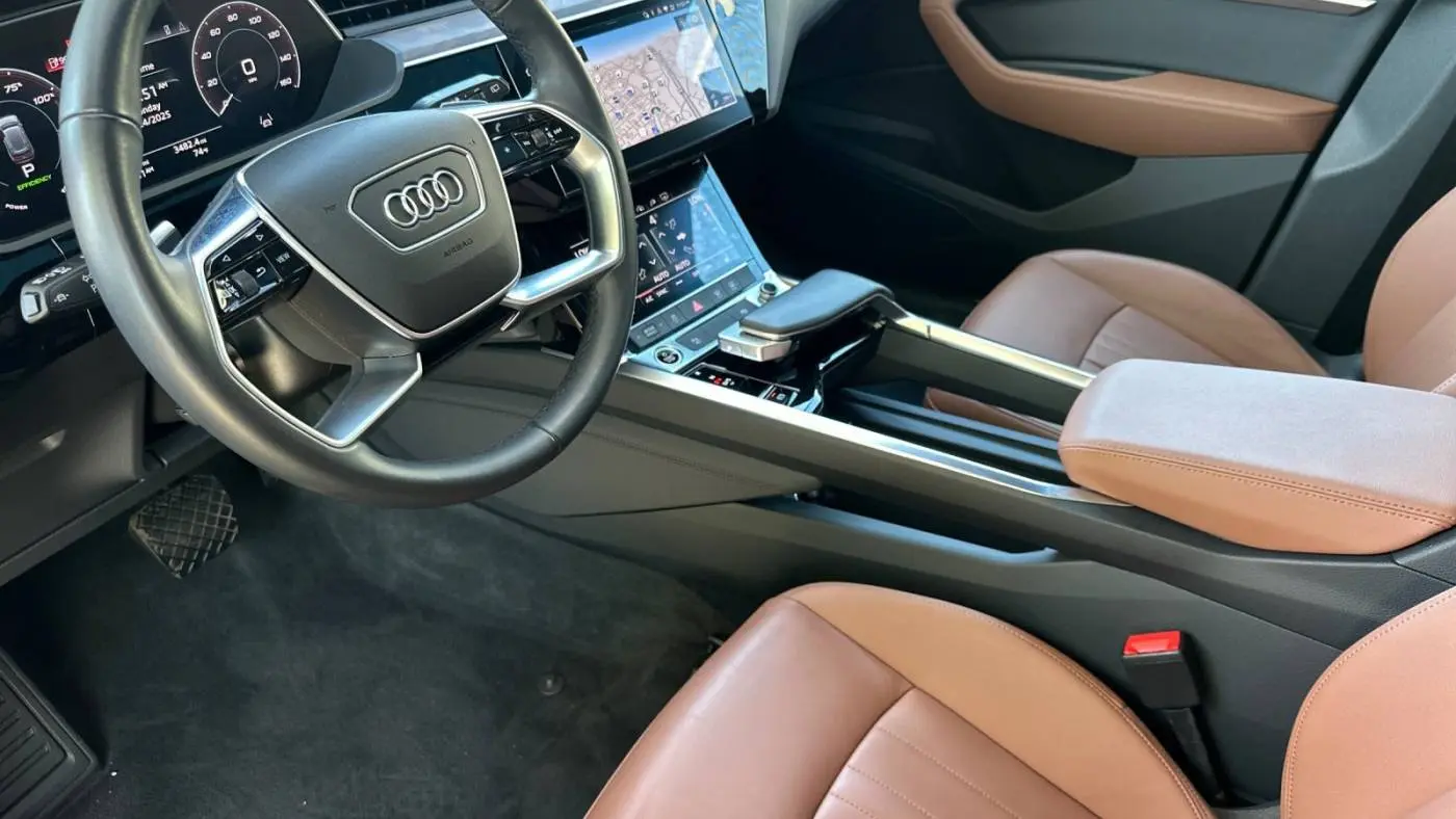 2023 Audi e-tron WA1AAAGE9PB025190