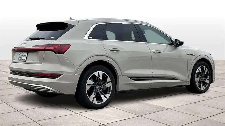 2022 Audi e-tron WA1AAAGE4NB023408