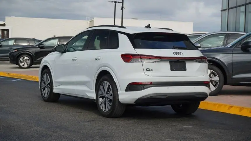 2025 Audi Q4 e-tron WA1A5BFZ6SP029790