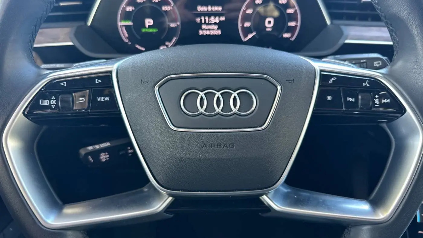2023 Audi e-tron WA1AAAGE9PB025190