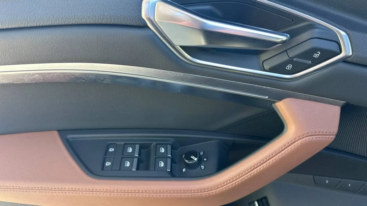 2023 Audi e-tron WA1AAAGE9PB025190