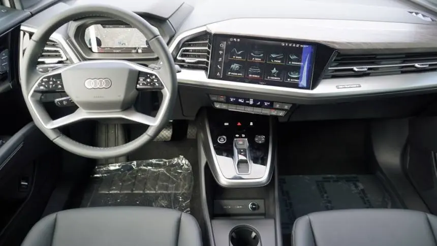 2025 Audi Q4 e-tron WA1A5BFZ6SP029790