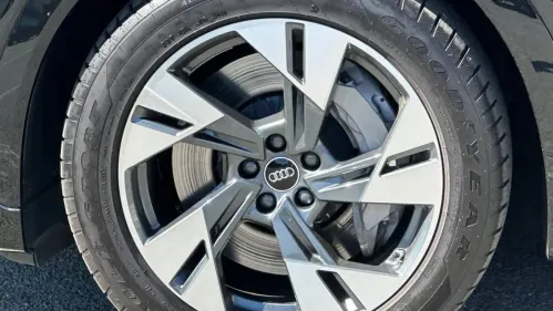 2023 Audi e-tron WA1AAAGE9PB025190