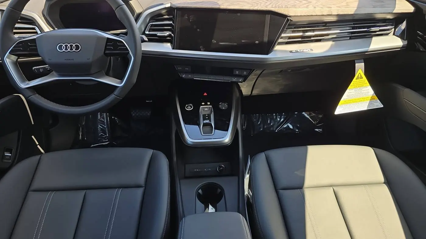 2025 Audi Q4 e-tron WA1A5BFZ3SP040374