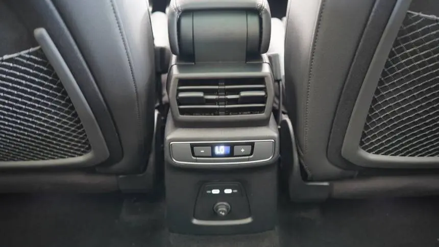 2025 Audi Q4 e-tron WA13UBFZ9SP029732