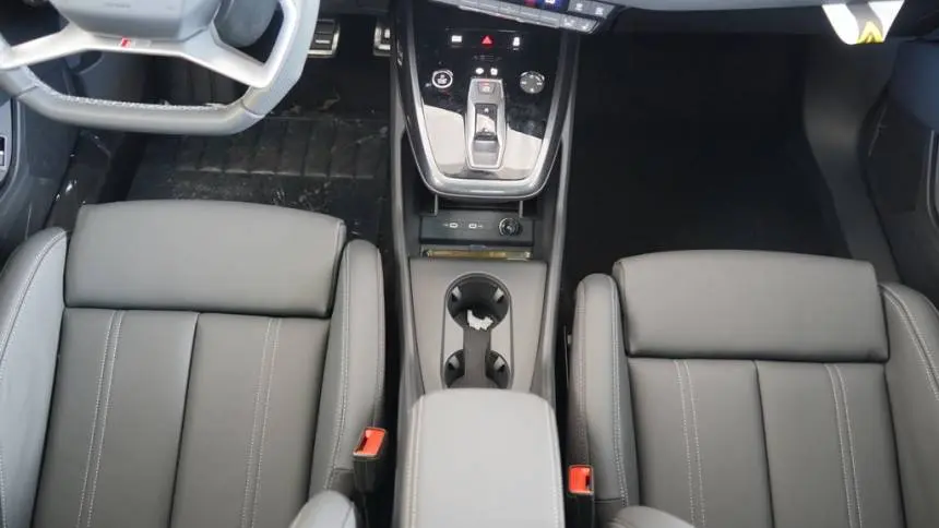 2025 Audi Q4 e-tron WA13UBFZ9SP029732