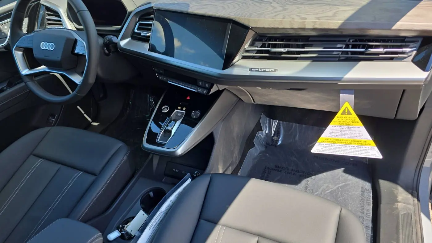 2025 Audi Q4 e-tron WA1A5BFZ3SP040374