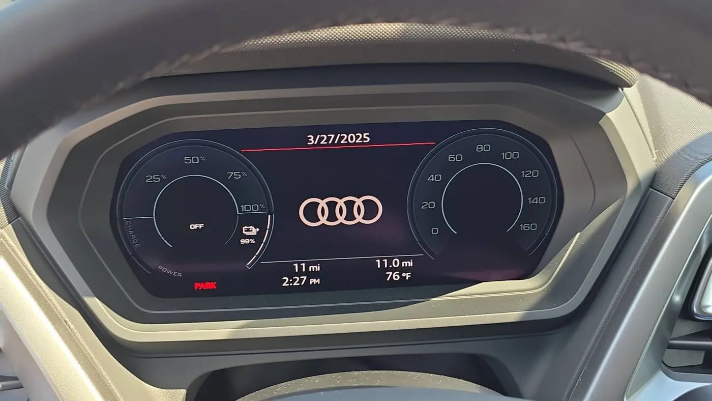 2025 Audi Q4 e-tron WA1A5BFZ3SP040374