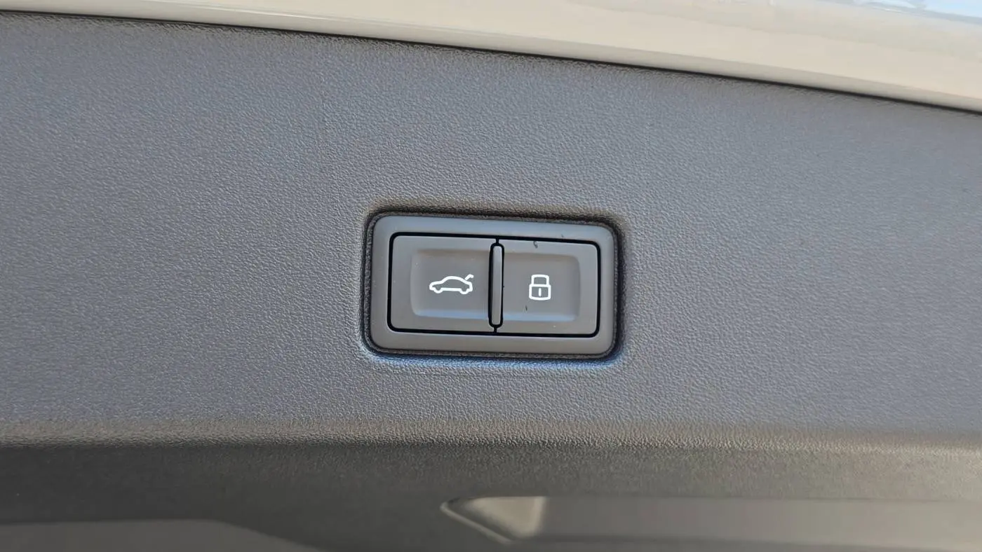 2025 Audi Q4 e-tron WA1A5BFZ3SP040374