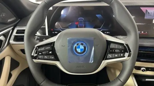 2025 BMW i4 WBY43HD02SFU94572