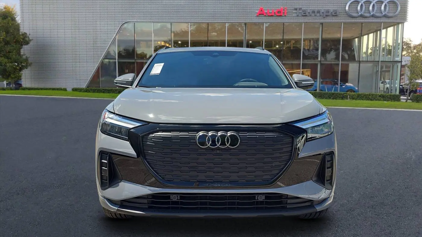 2025 Audi Q4 e-tron WA1A5BFZ3SP040374