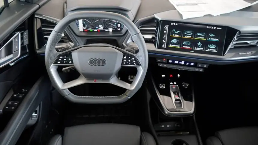 2025 Audi Q4 e-tron WA13UBFZ9SP029732