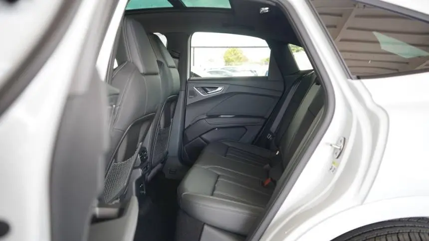 2025 Audi Q4 e-tron WA13UBFZ9SP029732