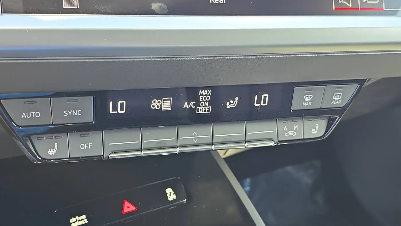 2025 Audi Q4 e-tron WA1A5BFZ3SP040374