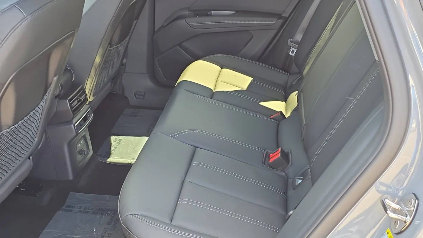 2025 Audi Q4 e-tron WA1A5BFZ3SP040374