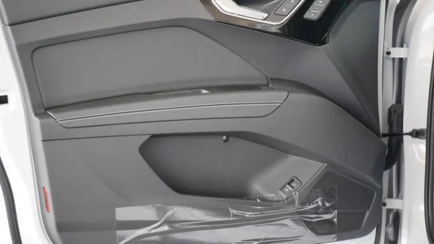 2025 Audi Q4 e-tron WA13UBFZ9SP029732
