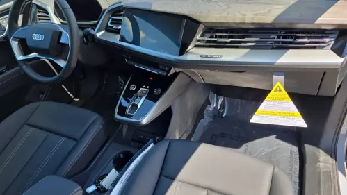 2025 Audi Q4 e-tron WA1A5BFZ3SP040374