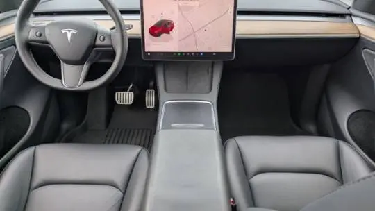 2023 Tesla Model Y 7SAYGDEFXPF697758