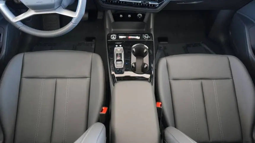 2025 Audi Q6 e-tron WA114BGF0SA020108