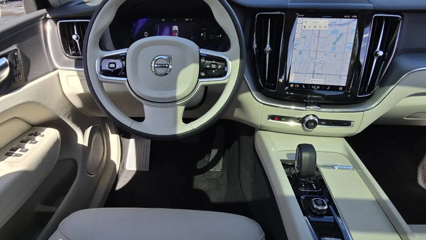 2025 Volvo XC60 YV4H60RC9S1044328
