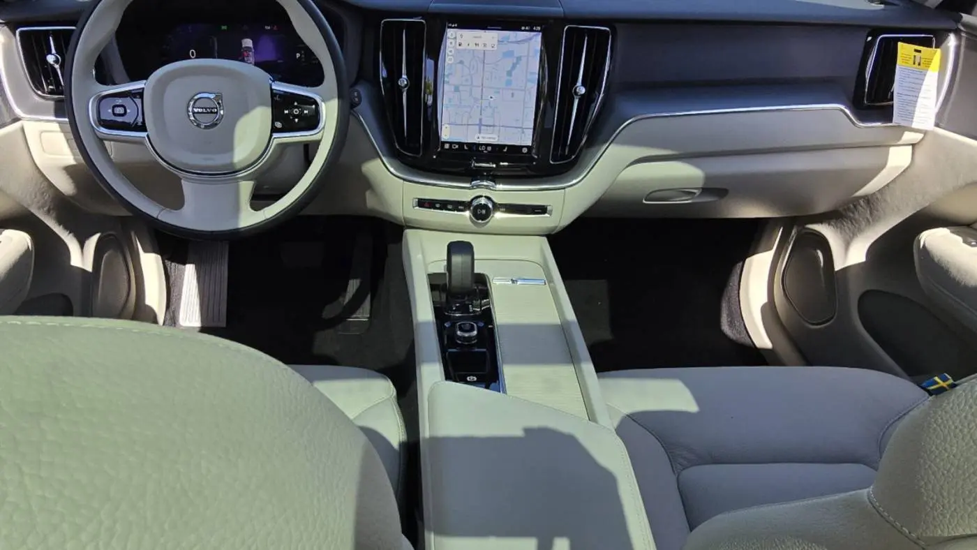 2025 Volvo XC60 YV4H60RC9S1044328