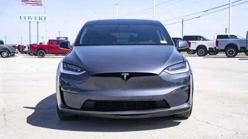 2022 Tesla Model X 7SAXCBE52NF360811