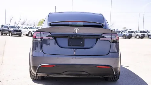 2022 Tesla Model X 7SAXCBE52NF360811