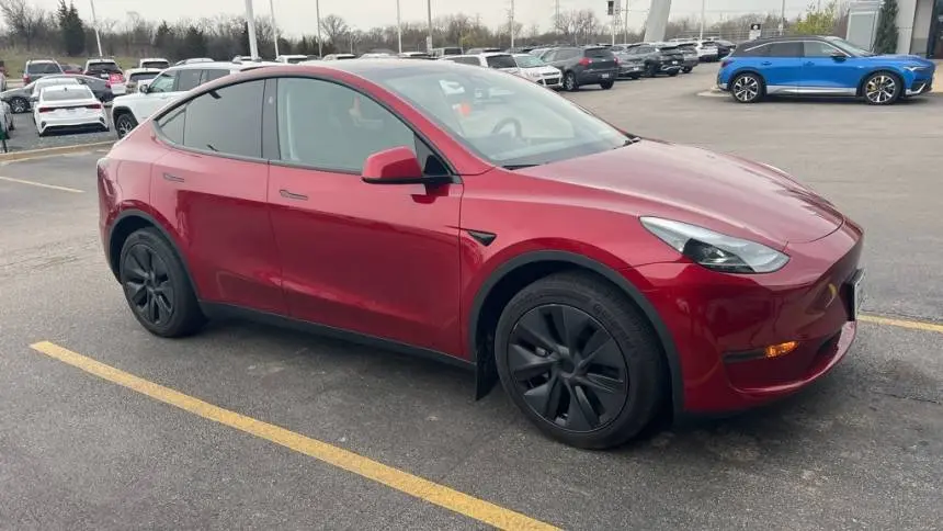 2024 Tesla Model Y 7SAYGDED6RF101630