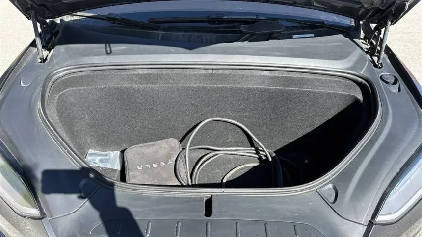 2023 Tesla Model X 7SAXCDE52PF370589