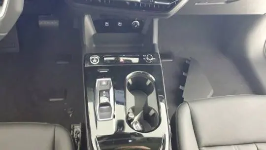 2025 Audi Q6 e-tron WA112BGF0SA018400