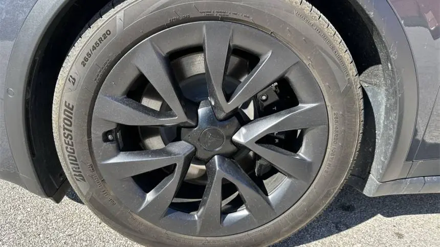 2023 Tesla Model X 7SAXCDE52PF370589