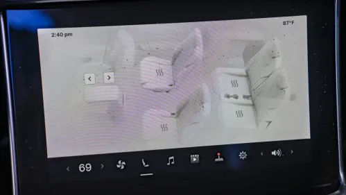 2022 Tesla Model X 7SAXCBE52NF360811