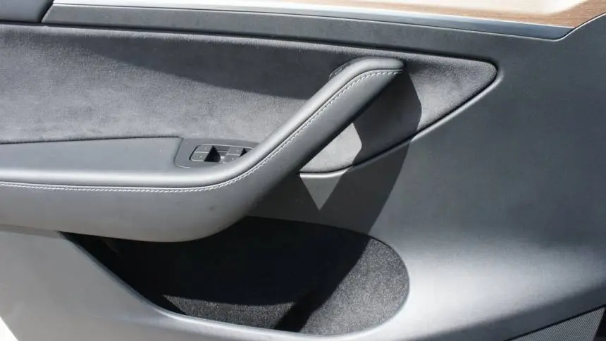 2023 Tesla Model Y 7SAYGAEE6PF839657