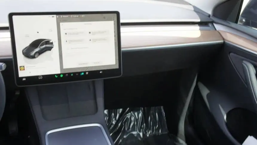 2023 Tesla Model Y 7SAYGAEE6PF839657