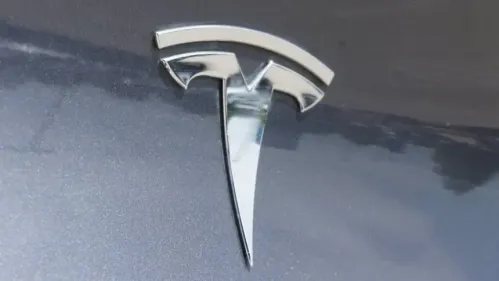 2023 Tesla Model Y 7SAYGAEE6PF839657