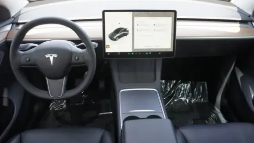 2023 Tesla Model Y 7SAYGAEE6PF839657