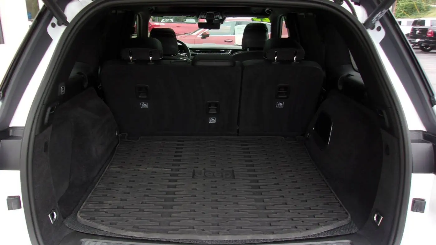 2023 Jeep Grand Cherokee 1C4RJYE68P8804476