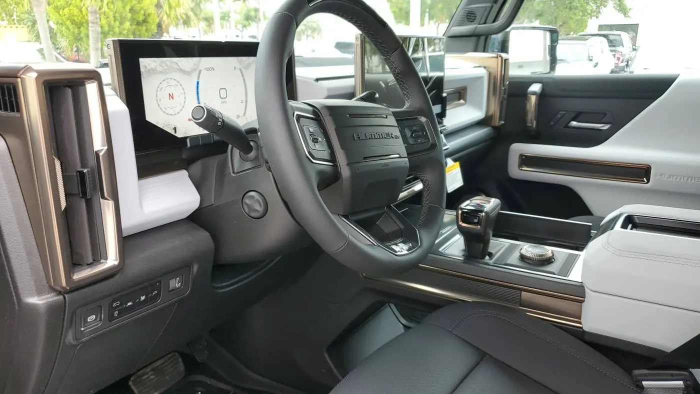 2025 GMC HUMMER EV SUV 1GKT0NDE0SU114998