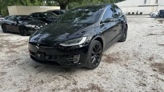 2018 Tesla Model X 5YJXCDE29JF141174