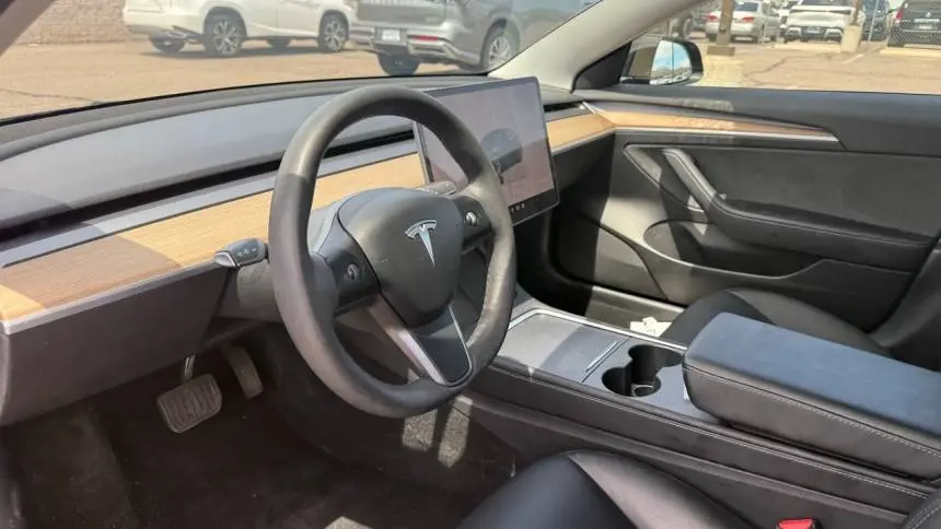 2022 Tesla Model 3 5YJ3E1EB0NF197081