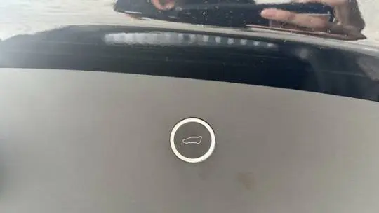 2018 Tesla Model X 5YJXCDE29JF141174