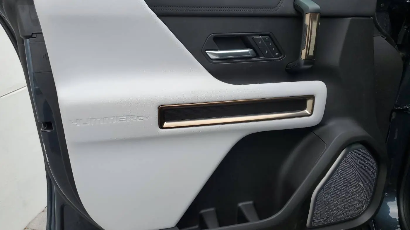 2025 GMC HUMMER EV SUV 1GKT0NDE0SU114998