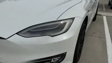 2020 Tesla Model S 5YJSA1E45LF392180