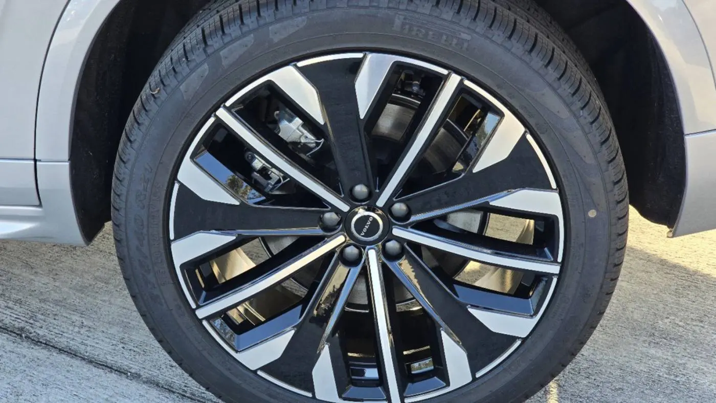 2025 Volvo XC90 YV4H60PB0S1377530